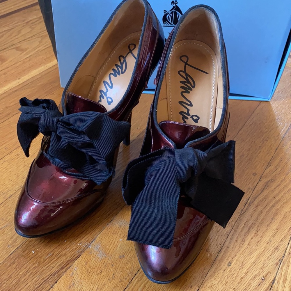 Lanvin burgundy ribboned heel